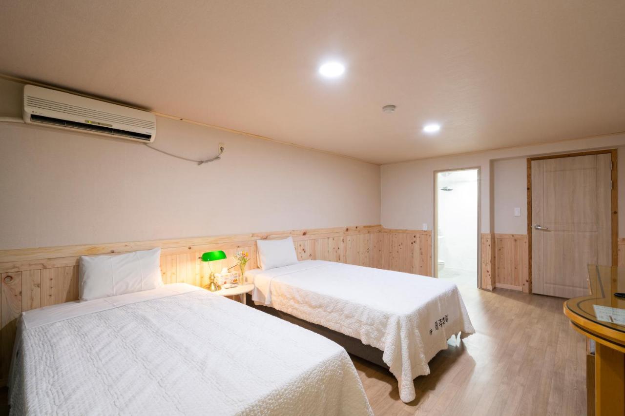 New Jeju Hotel Esterno foto